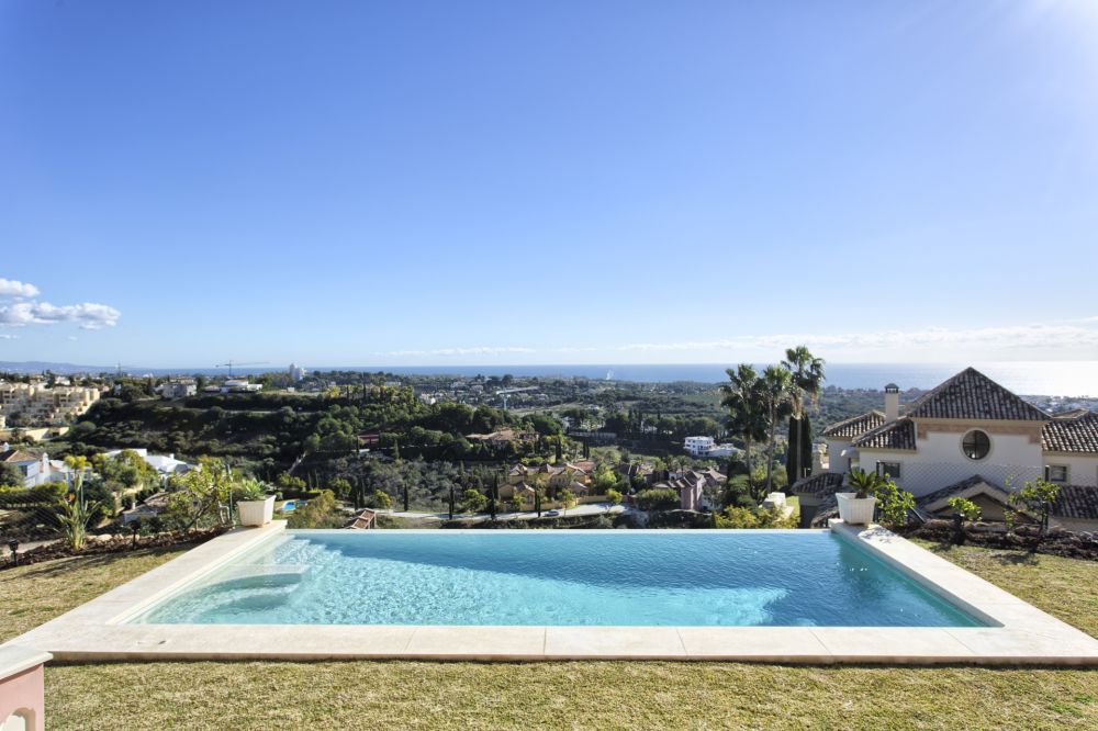 Villa en venta en Los Flamingos, Benahavis