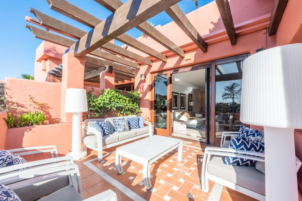 Superbe penthouse avec vue sur la mer dans la plage de front de luxe Torre Bermeja développement!
