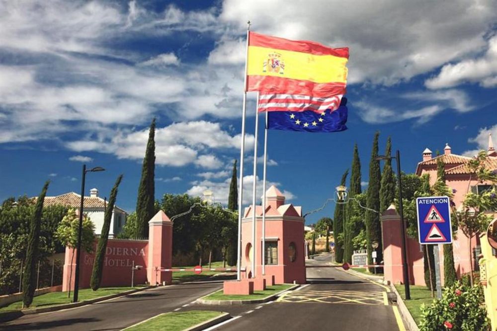 Terrain résidentiel de golf Frontline pour construire une villa de luxe à Los Flamingos!