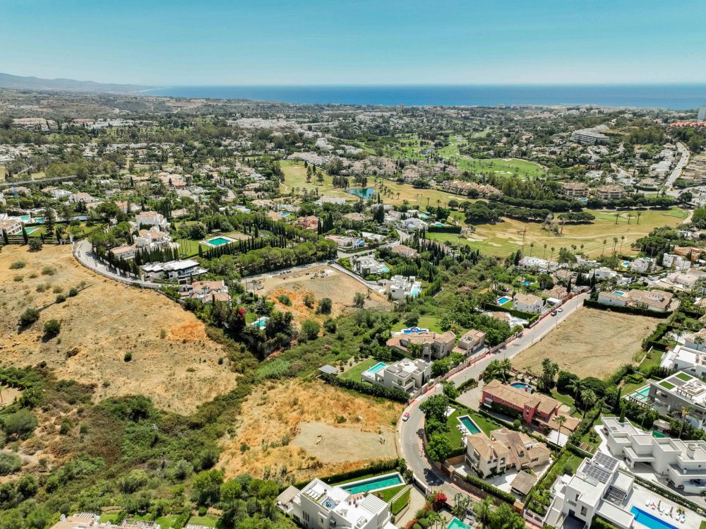 Double the Potential: Licensed Plots for Two Luxury Villas in Marbella’s Golf Valley