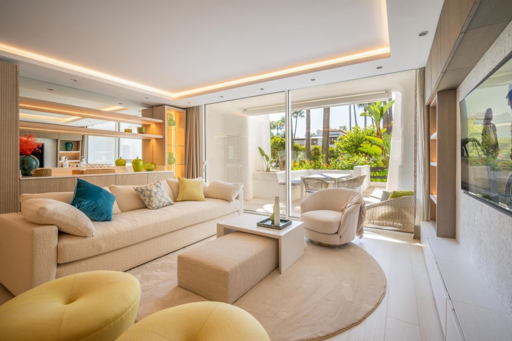 Refurbished garden apartment in Persian Gardens, in front of Hotel Puente Romano in Marbella!
