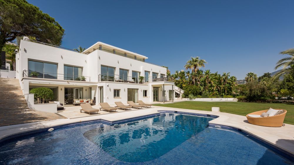 Una de las villas más grandes jamás construidas en Nueva Andalucía!