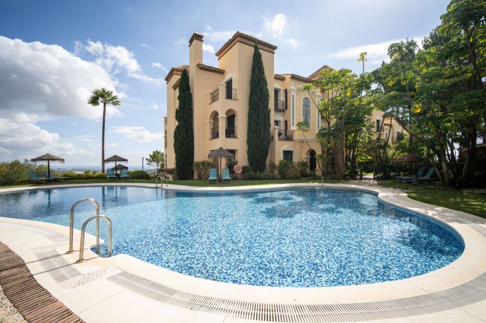 Renovated penthouse with panoramic views in one of La Quinta's most esteemed communities!