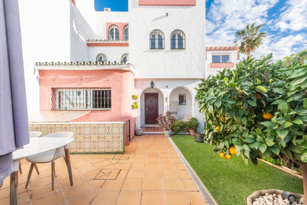 Spacious family townhouse with endless potential in Bel Air, Estepona!