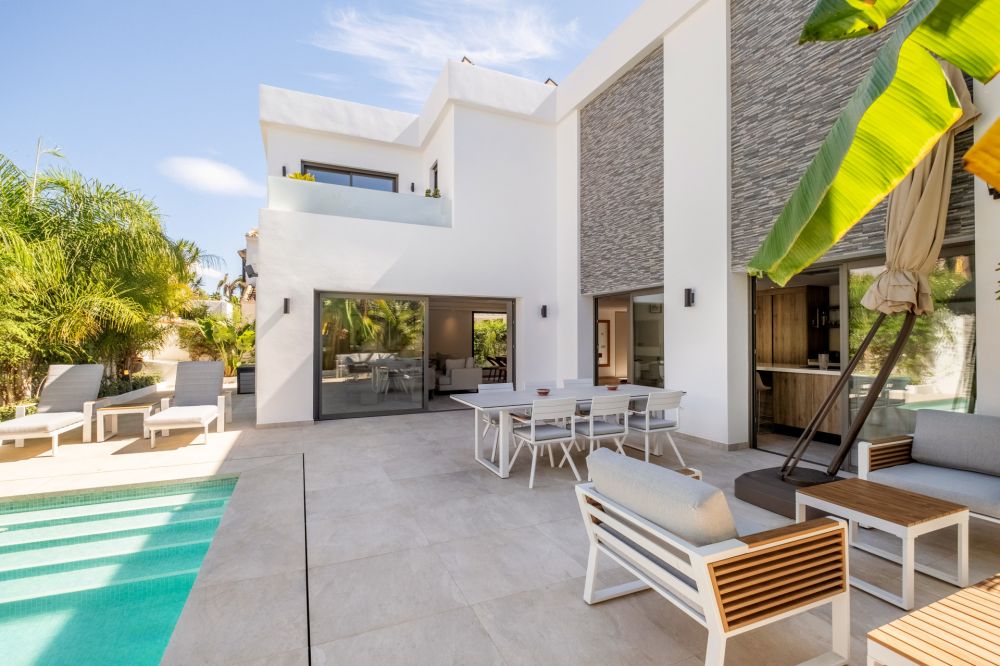 Modern villa in the heart of Marbella town!