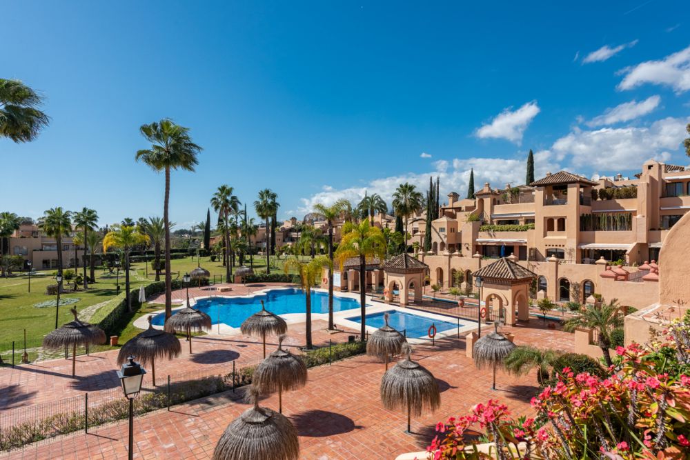 Elégant penthouse duplex à La Cartuja del Golf, à côté d'Atalaya Golf!