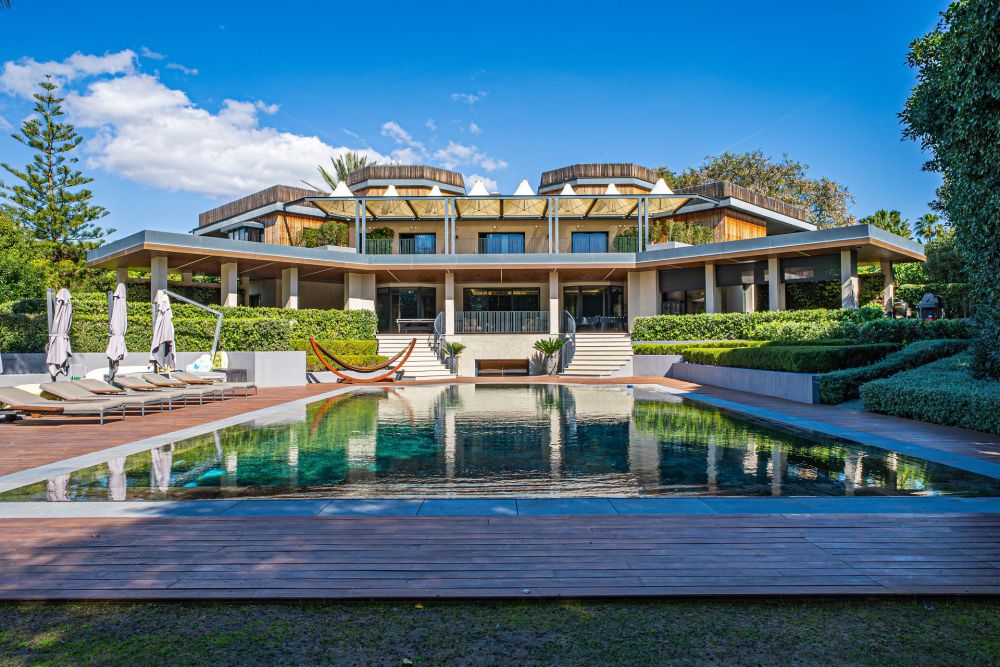 Elégant Golf-Front Villa à Guadalmina avec des équipements de luxe & Spa