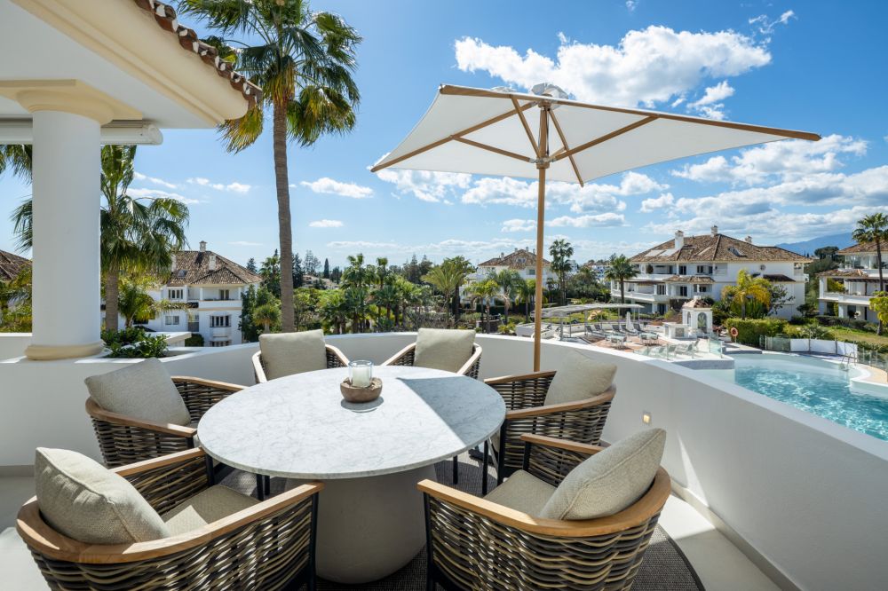 Impresionante ático dúplex en Monte Paraíso, en la Milla de Oro de Marbella.