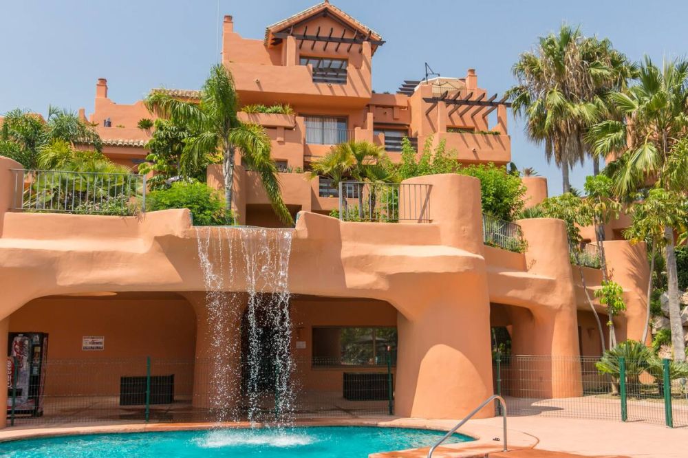 2 BEDROOM, 2 BATHROOM nicely decorated apartment in Sotoserena