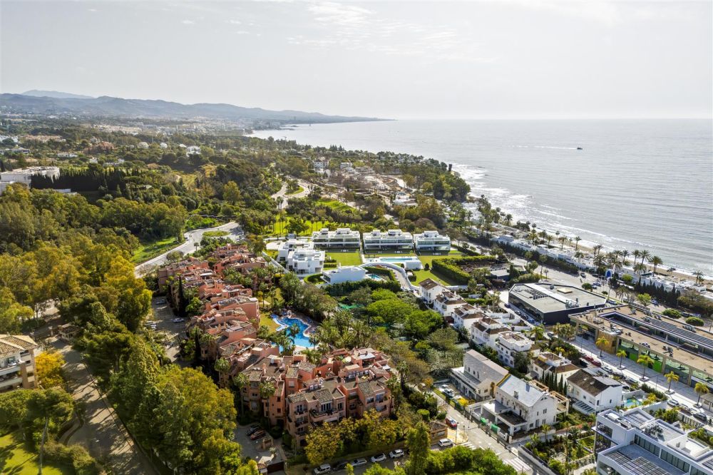 Apartamento de lujo con vistas al mar - ¡Totalmente renovado a la perfección!