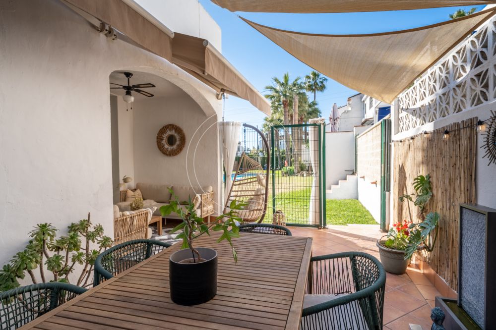 Stunning semi-detached house in Bel Air – official rental licence and 900m from the beach