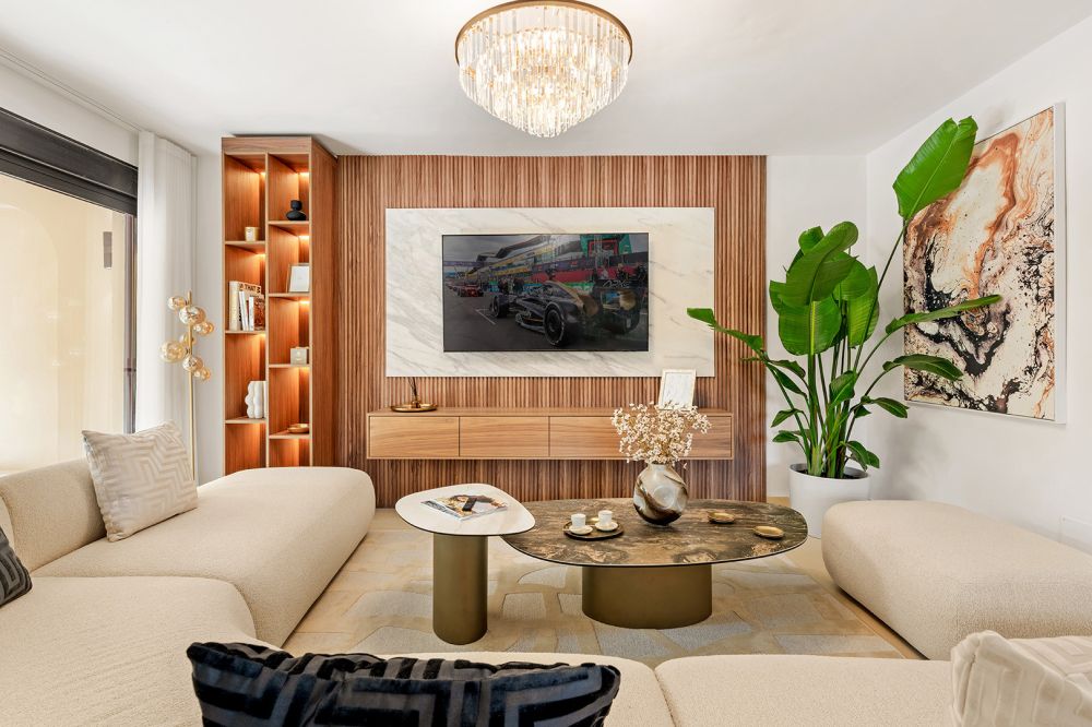 Fully Renovated 4-Bedroom Townhouse on Marbella’s Prestigious Golden Mile