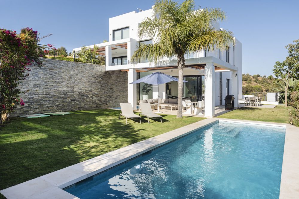 Villa moderne de 5 chambres dans une communauté sécurisée fermée près de Marbella