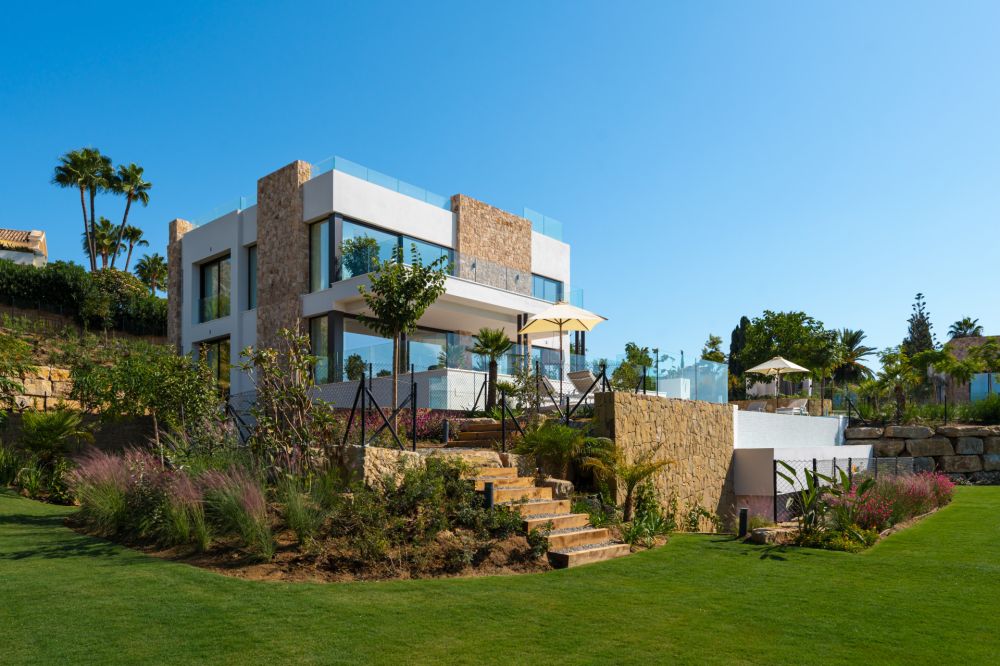Residencia contemporánea excepcional ubicada en el prestigioso Marbella Hill Club