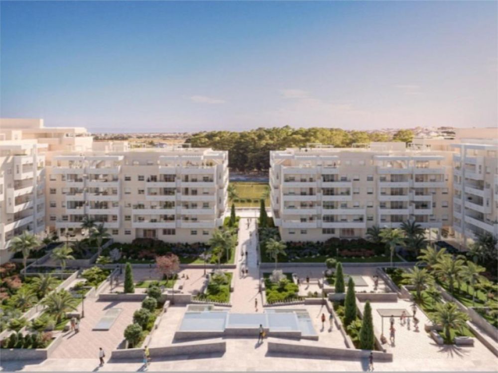 Vida urbana en Nueva Andalucía – Apartamento de 3 dormitorios junto a colegios, tiendas y restaurantes