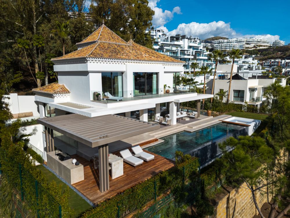 Frontline-Golf Luxury Villa with Sea Views in La Quinta