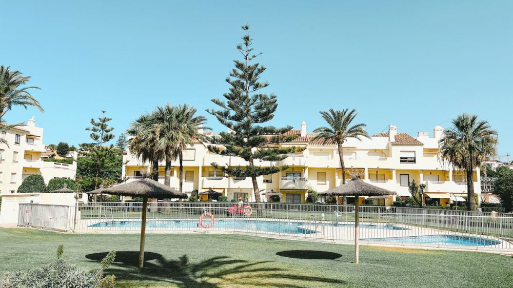 Beachfront Top-Floor Apartment in Las Mimosas, La Cala de Mijas – Prime Investment with Tourist License
