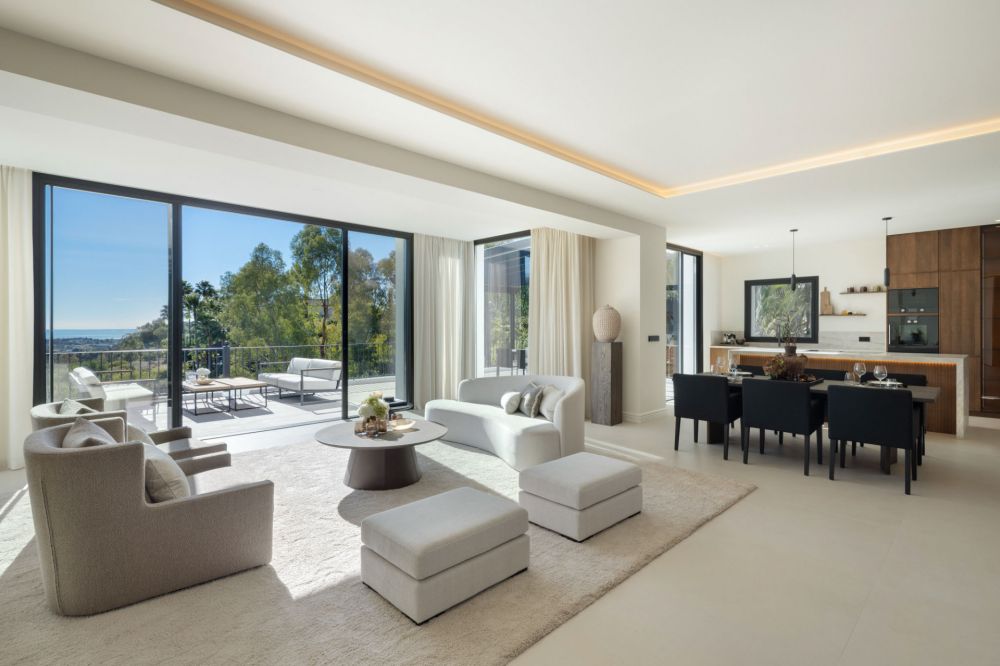 Exceptionell lyxvilla i frontlinje mot golfbanan med panoramautsikt över hav och sjö i Los Arqueros