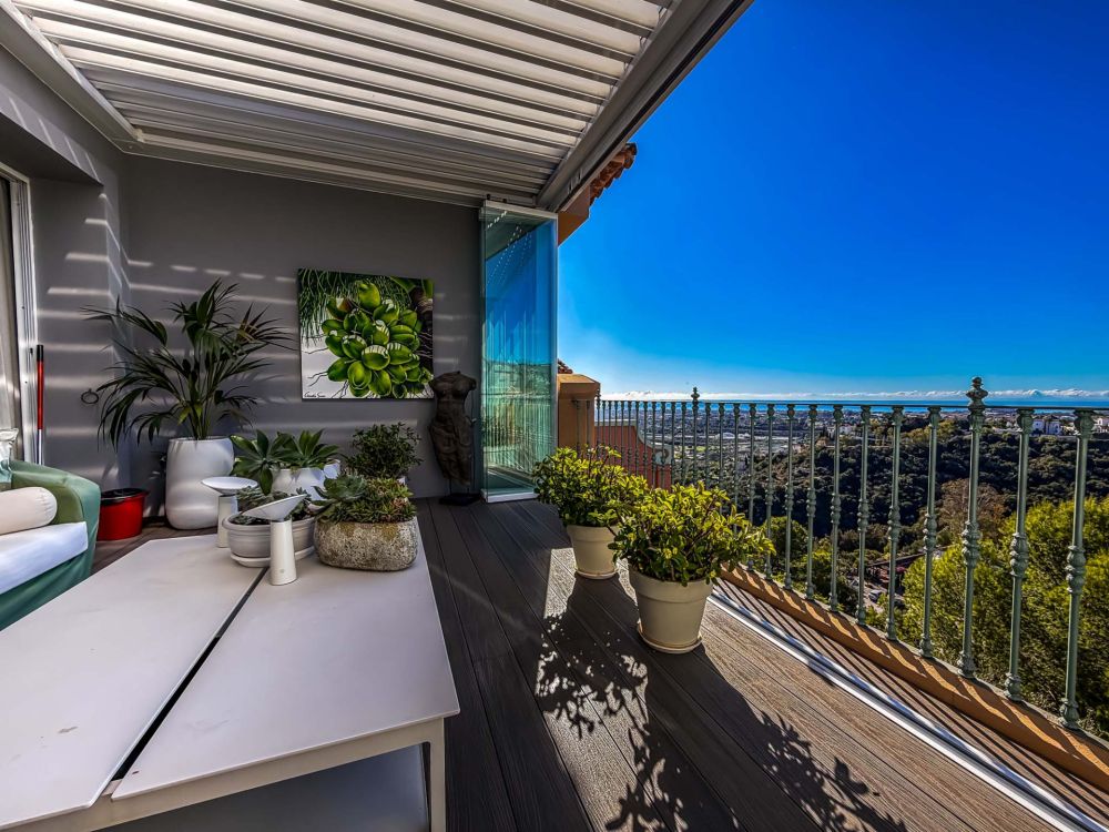 Penthouse exclusif avec vue panoramique sur la mer à Monte Halcones