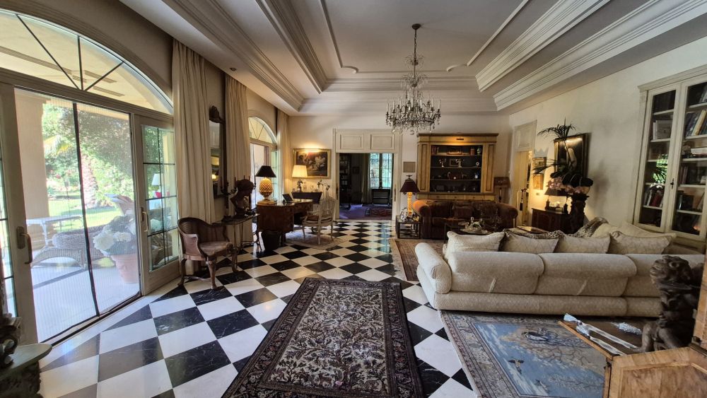 Zeitlose Eleganz in Guadalmina Baja – Eine Villa zum Erleben