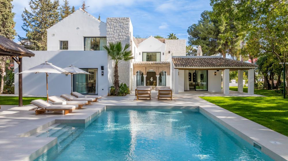 Contemporary Masterpiece in the Heart of Las Brisas, Nueva Andalucía