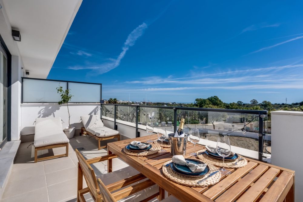 Stylish New-Build Apartment with Sunny Terrace in Aranya, New Golden Mile