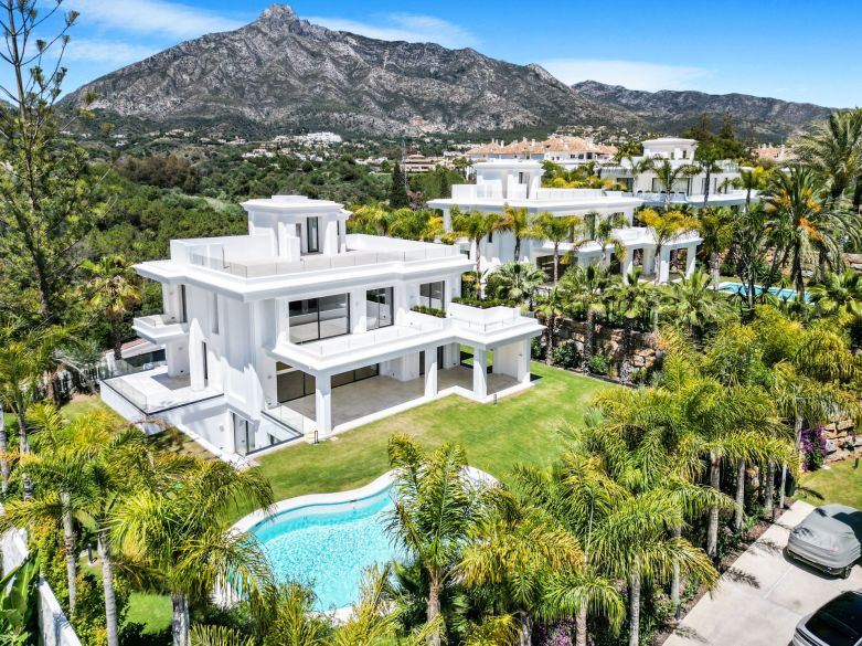 Villa en venta en Las Lomas del Marbella Club, Marbella