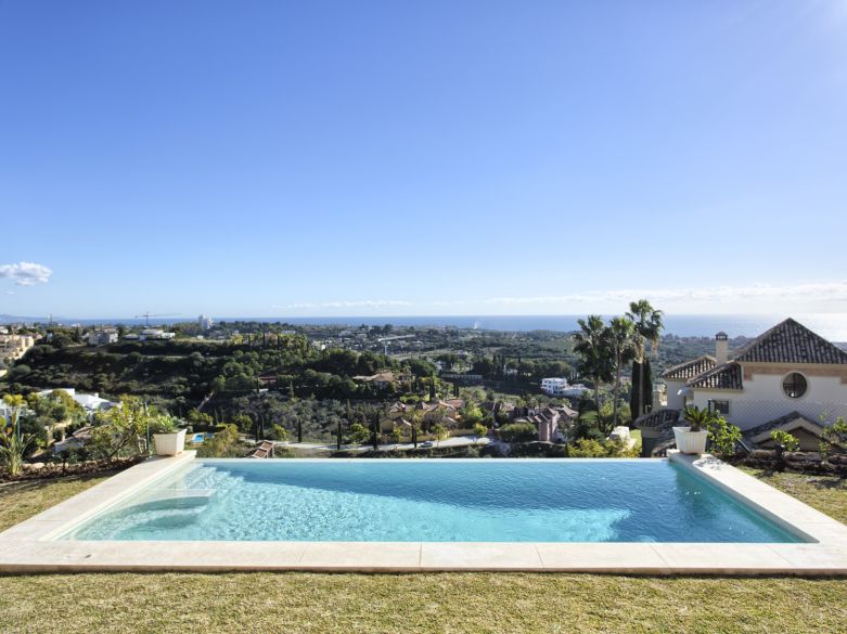 Cupcake villa in Los Flamingos - with amazing panoramic views!