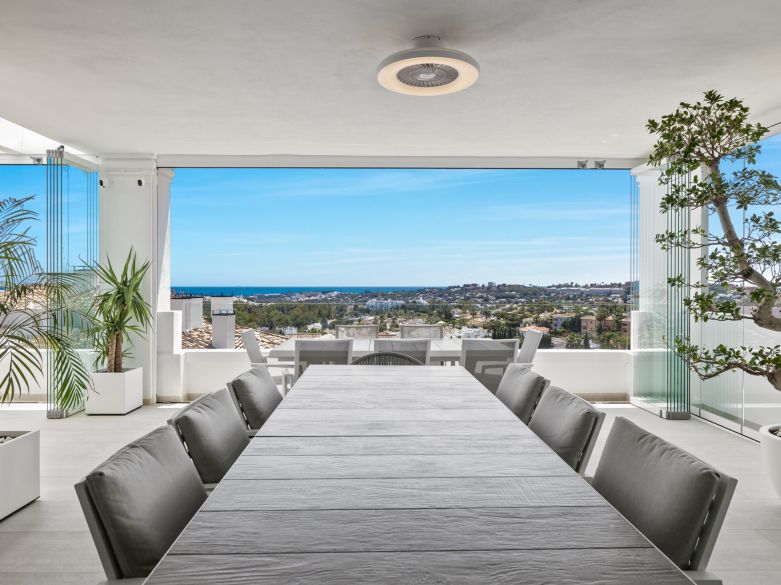 Fantastic 7 bedroom apartment in the luxurious 9 Lions complex in Nueva Andalucia!