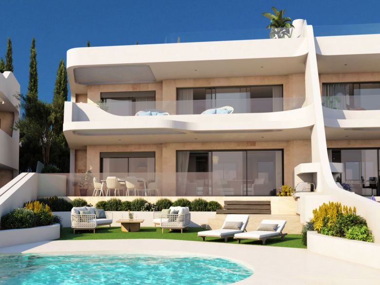 Luxury apartment in a small complex, situated next to Cabopino Golf