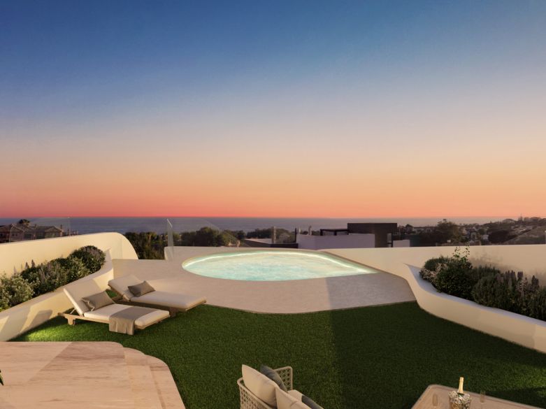 Luxury apartment in a small complex, situated next to Cabopino Golf