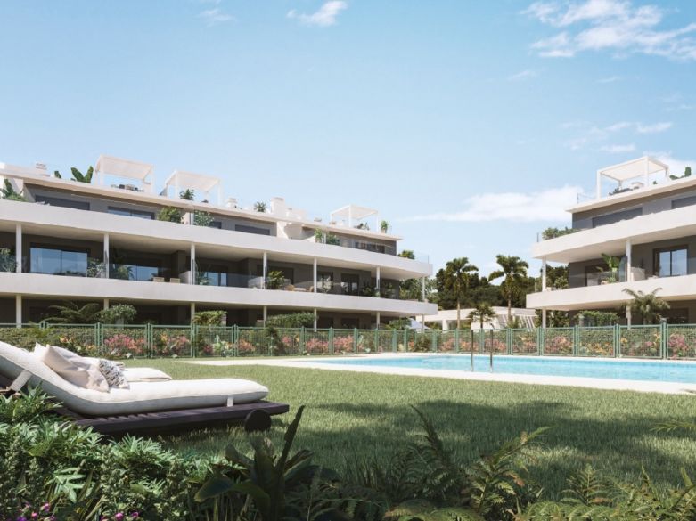 New off-plan apartments with sea views a little west of Estepona town!