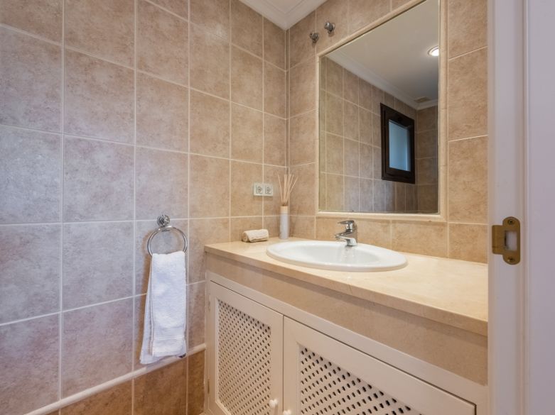 Great duplex penthouse in Hacienda del Sol, 200 meters from the beach!