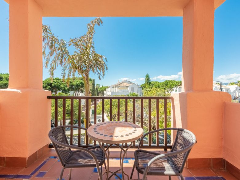 Great duplex penthouse in Hacienda del Sol, 200 meters from the beach!