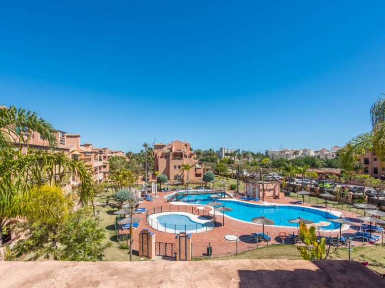 Great duplex penthouse in Hacienda del Sol, 200 meters from the beach!