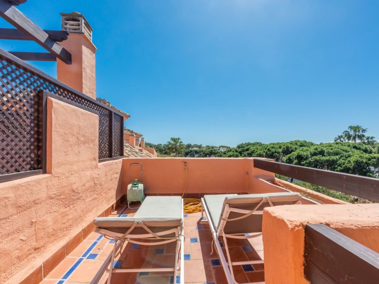 Great duplex penthouse in Hacienda del Sol, 200 meters from the beach!