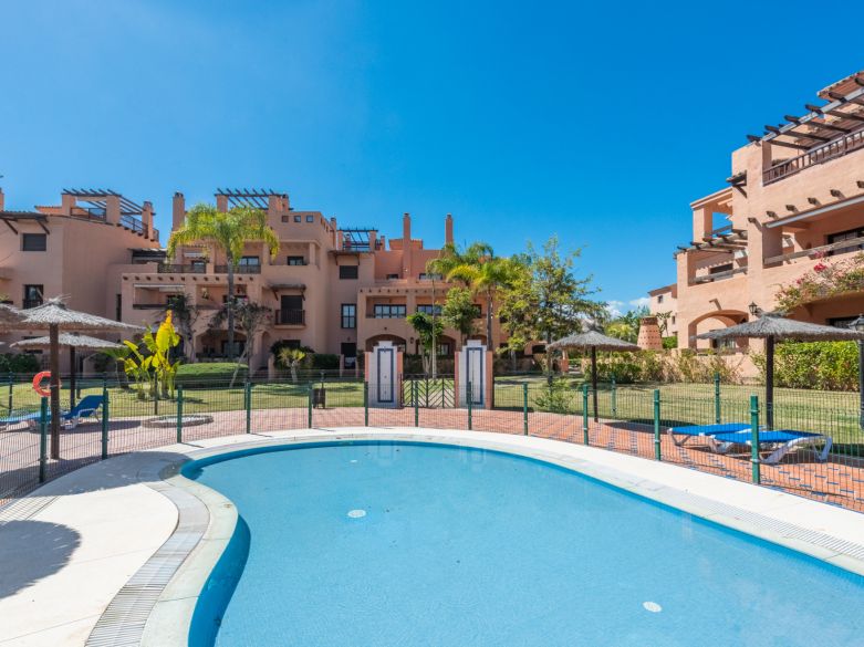 Great duplex penthouse in Hacienda del Sol, 200 meters from the beach!