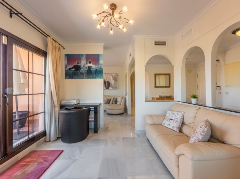 Great duplex penthouse in Hacienda del Sol, 200 meters from the beach!