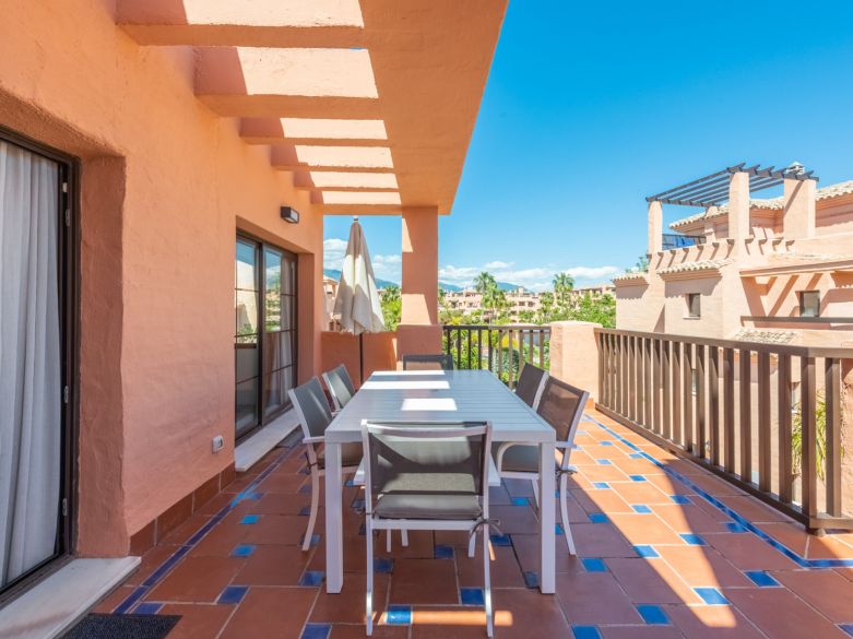 Great duplex penthouse in Hacienda del Sol, 200 meters from the beach!