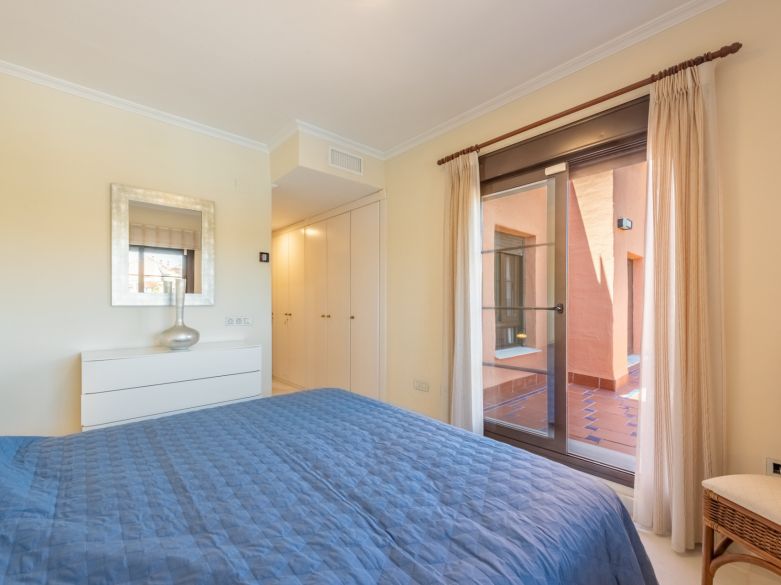 Great duplex penthouse in Hacienda del Sol, 200 meters from the beach!