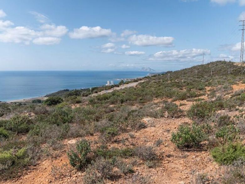 Oportunidad de inversión para desarrolladores - parcela con vistas panorámicas cerca de Sotogrande!