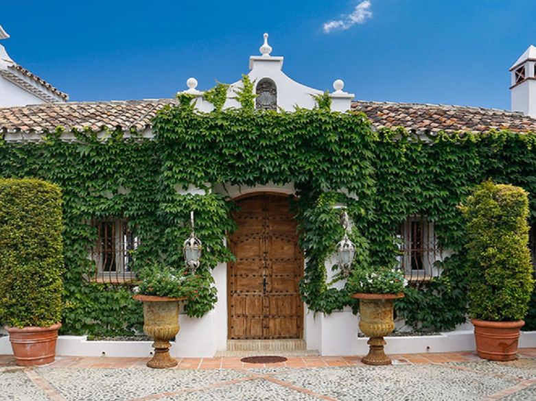 Encantadora villa en la comunidad cerrada de El Madronal 6