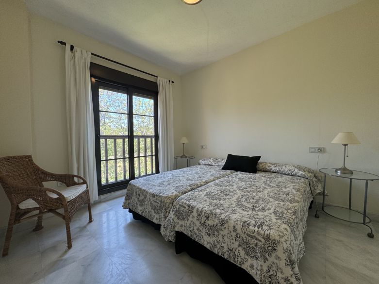 Exquisite beachside penthouse with a sprawling solarium terrace!