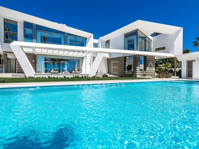 New Outstanding Waterfront Modern House, Los Monteros Playa, Marbella East