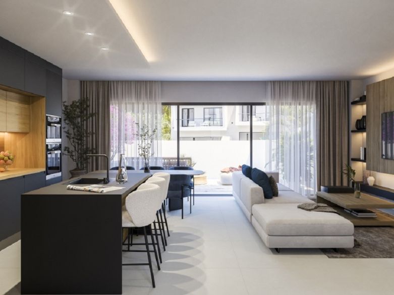 Brand new townhouses with private swimming pool next to Los Flamingos Golf Resort!