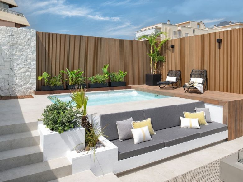 Luxurious penthouse with a private pool in Marbella centre!
