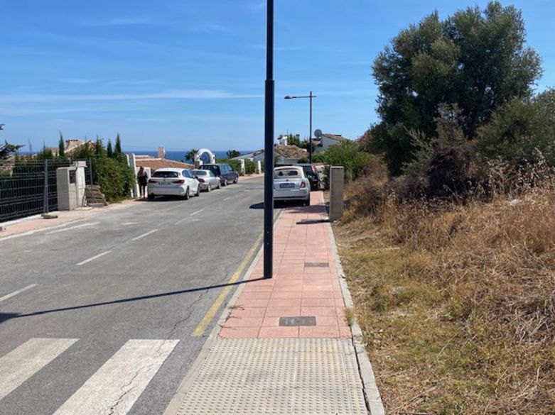 Parcela para una villa privada en Valle Romano, Estepona!