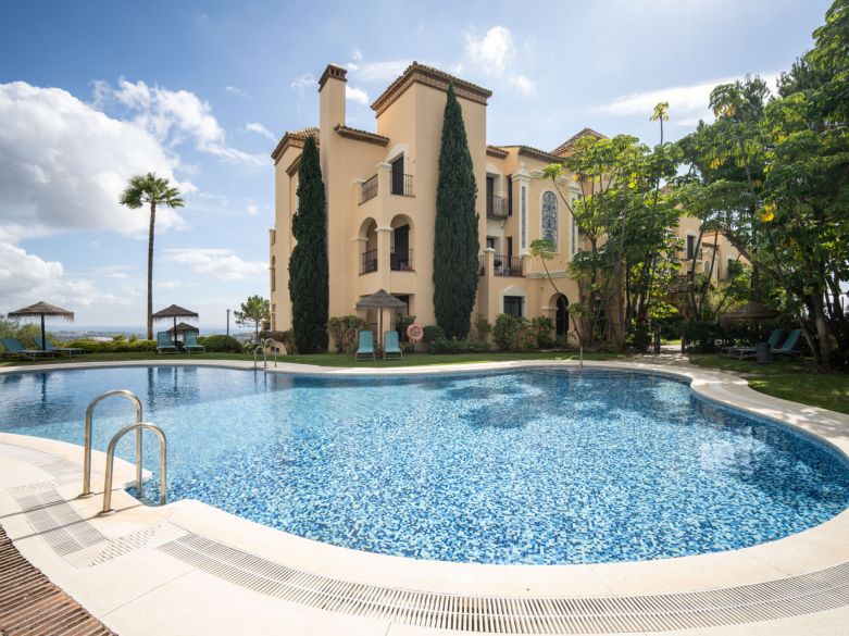 Renovated penthouse with panoramic views in one of La Quinta's most esteemed communities!