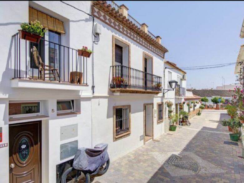 Cute townhouse, recently built, in the very centre of Estepona's old town!