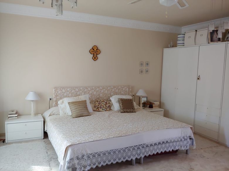Elegant Frontline Golf Duplex Penthouse in Guadalmina Alta